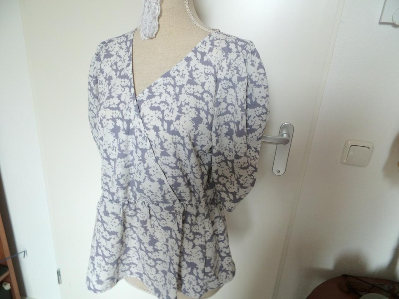 Blouse van Pigalle maat 38.