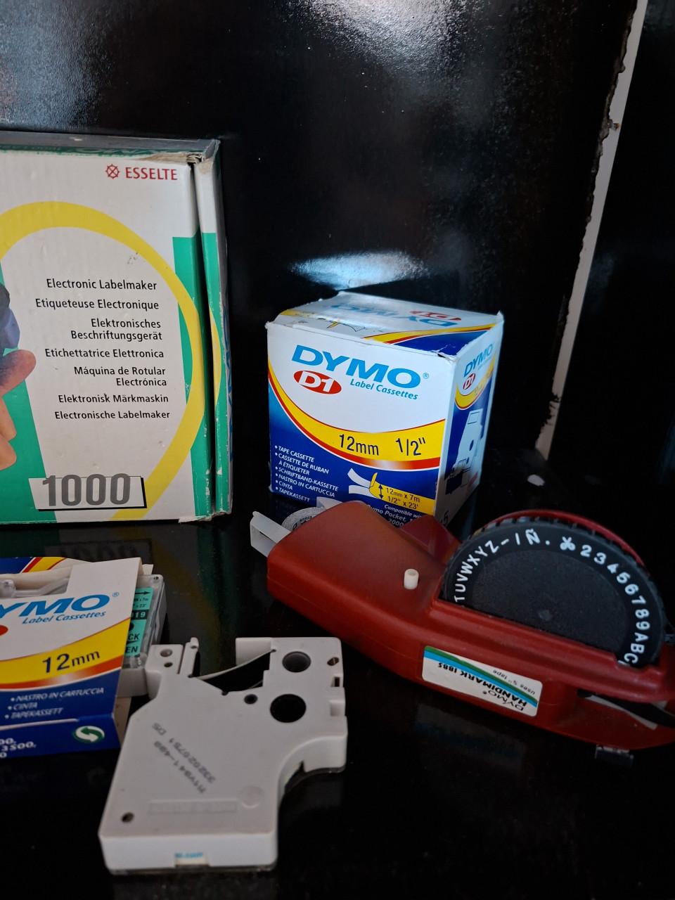 Dymo labelmakers (heel veel, zie de foto's)