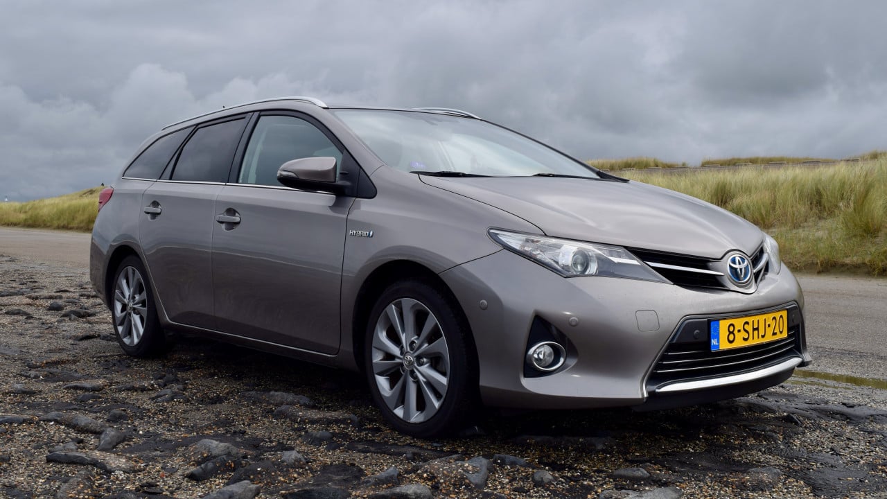 Toyota Auris 1.8 Hybr Executive TS (trekhaak, pano dak)