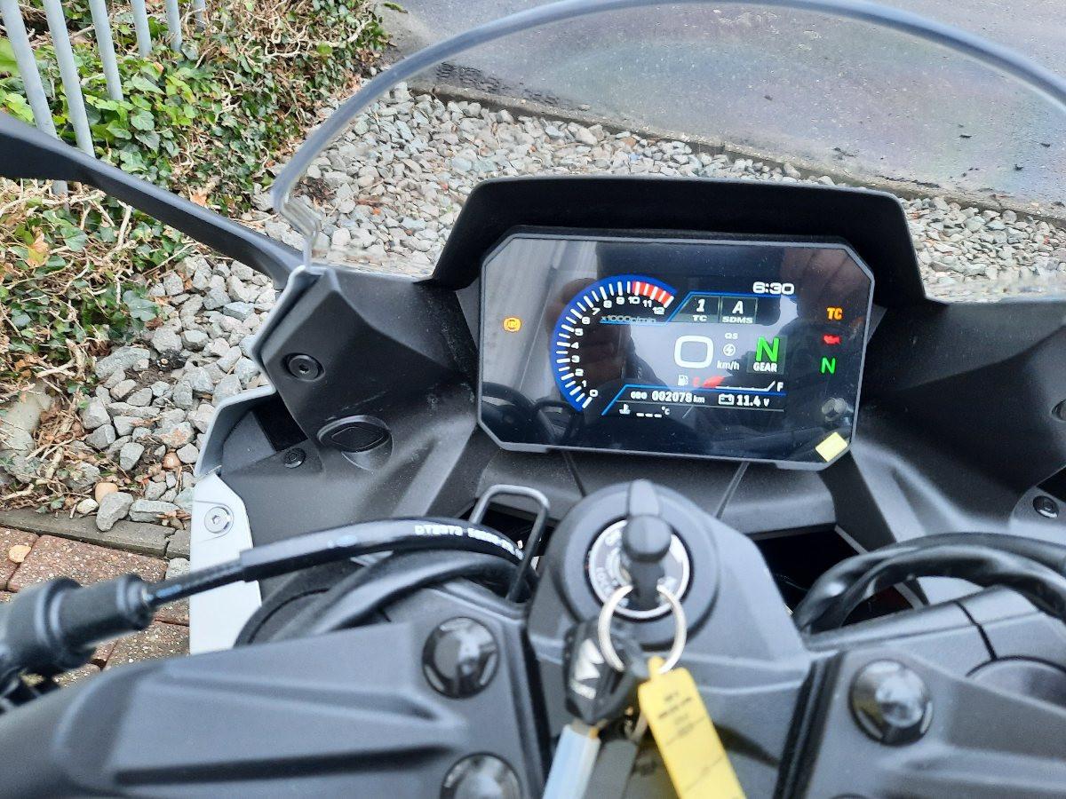 Suzuki GSX8-R uit 2024,nagenoeg nieuwe supersport