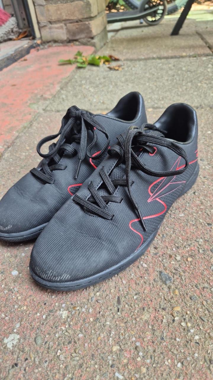 Zaalvoetbal schoenen mt 34