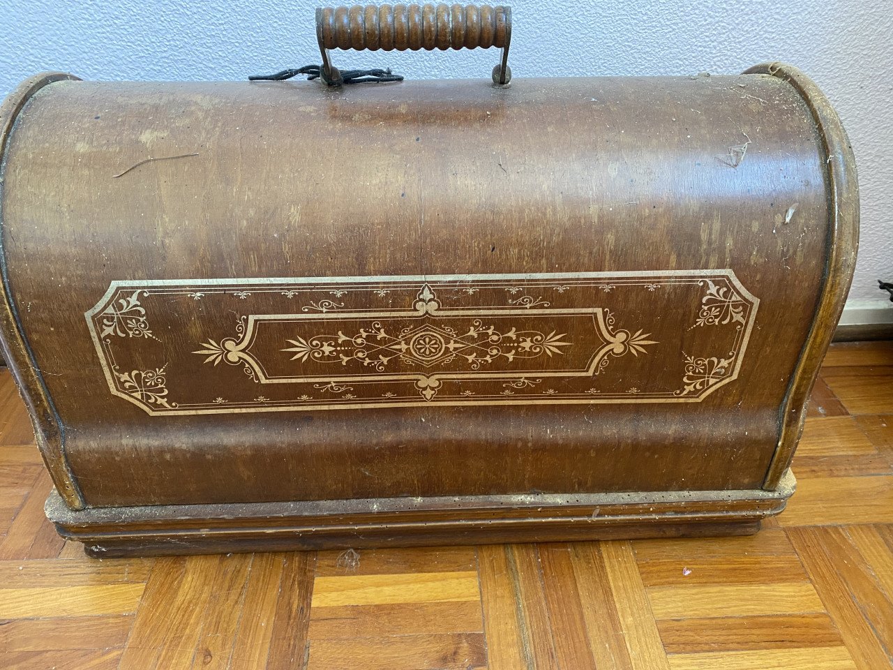 Vintage naaimachine met koffer
