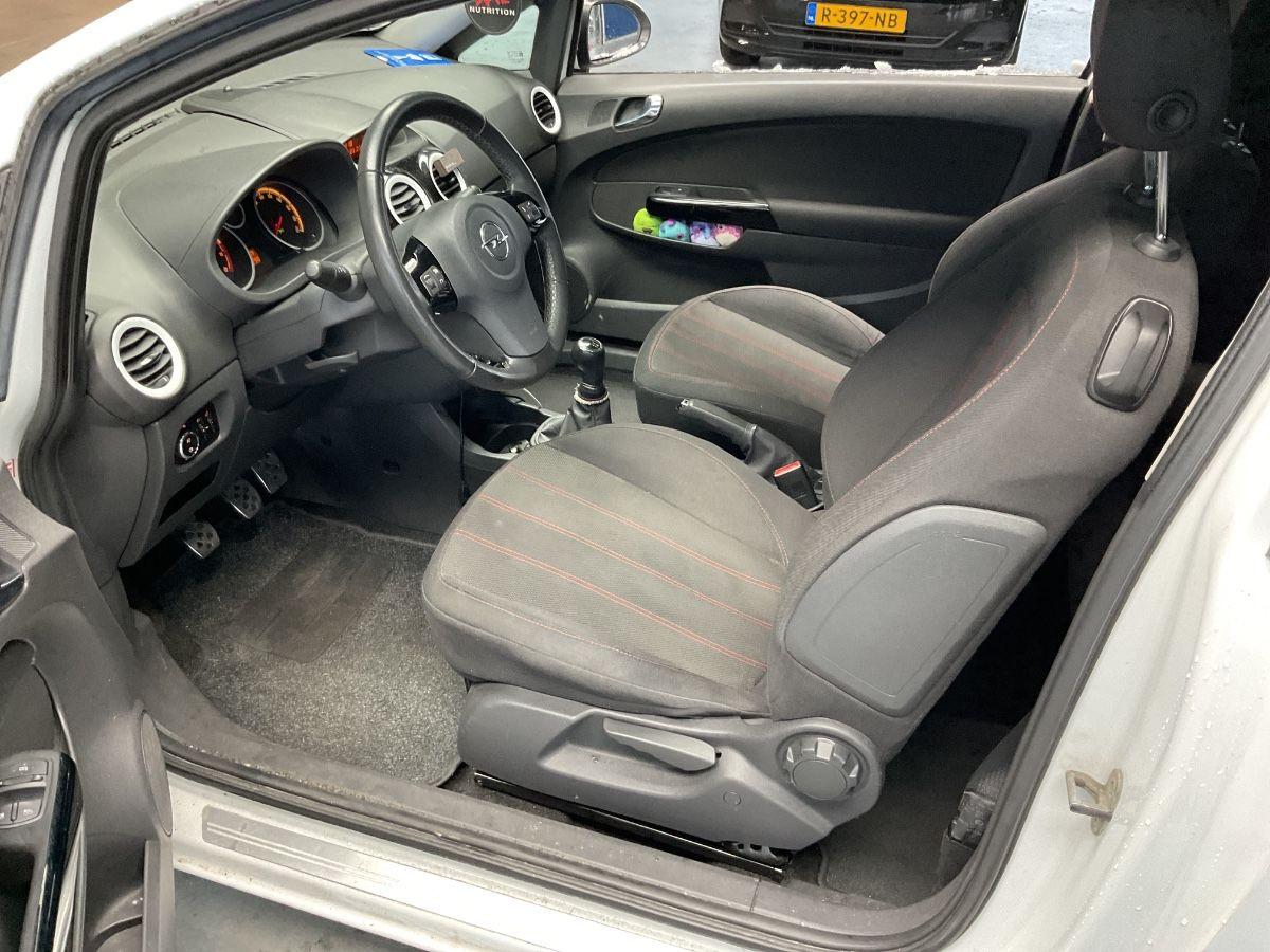 Opel Corsa 1.4 Color Edition