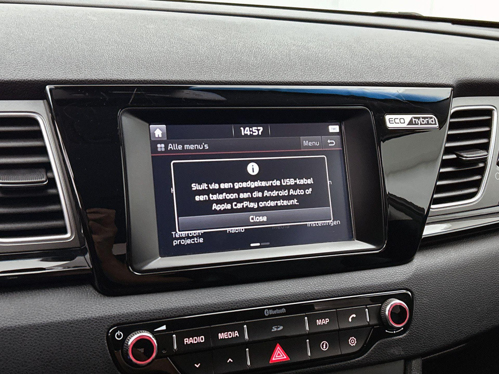 Kia Niro 1.6 gdi hybrid first edition | automaat | parkeer sensoren | half 