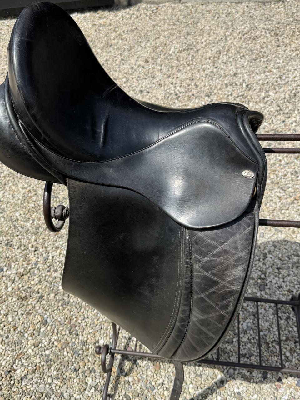 Dressurzadels te koop