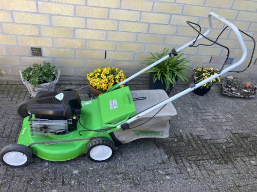 TE KOOP: VIKING/STIHL GRASMAAIER MB 248T.