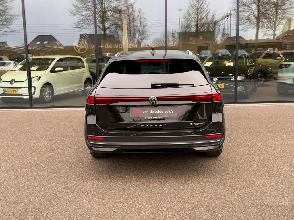 Volkswagen Passat variant 1.5 ehybrid business | trekhaak | alcantara | hea