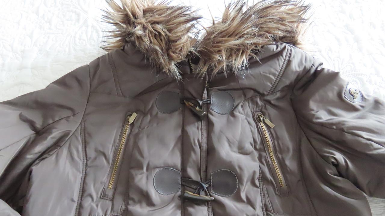 Winter Jas lekker warm  met capuchon maat 42
