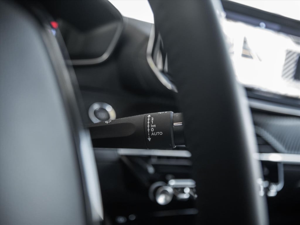 Peugeot 2008 1.2 puretech 100pk allure | camera | stoelverwarming | carplay