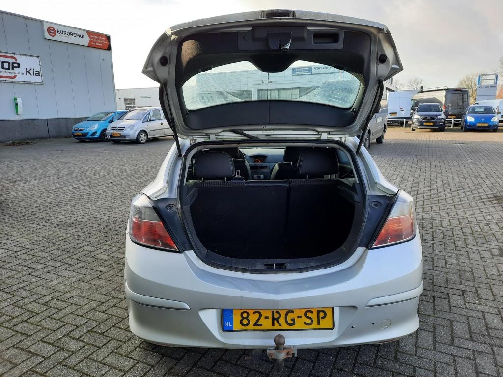 Opel Astra gtc 1.6 sport