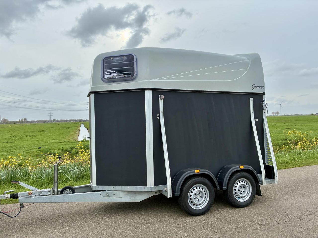 Super nette 1,5 paards lichtgewicht XXtrail Garnet