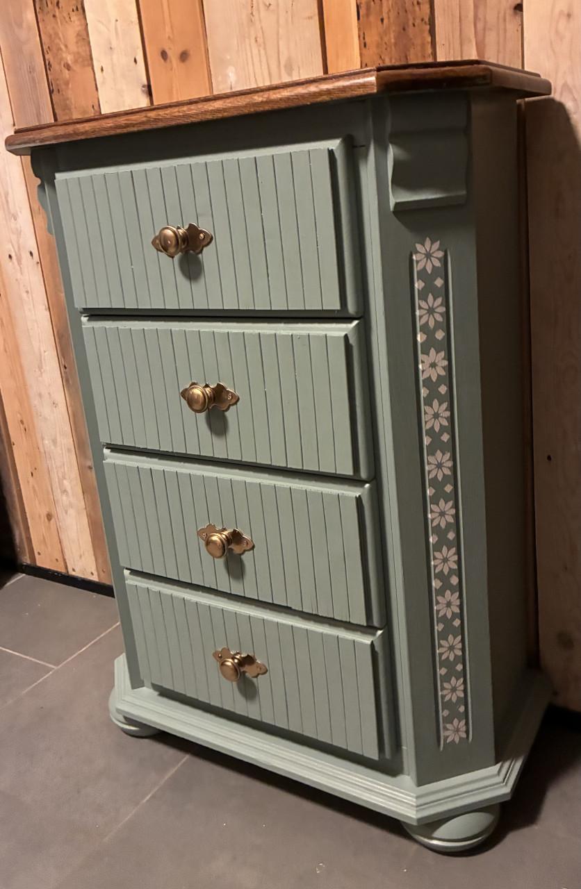 Sfeervol Ladekastje brocante stijl