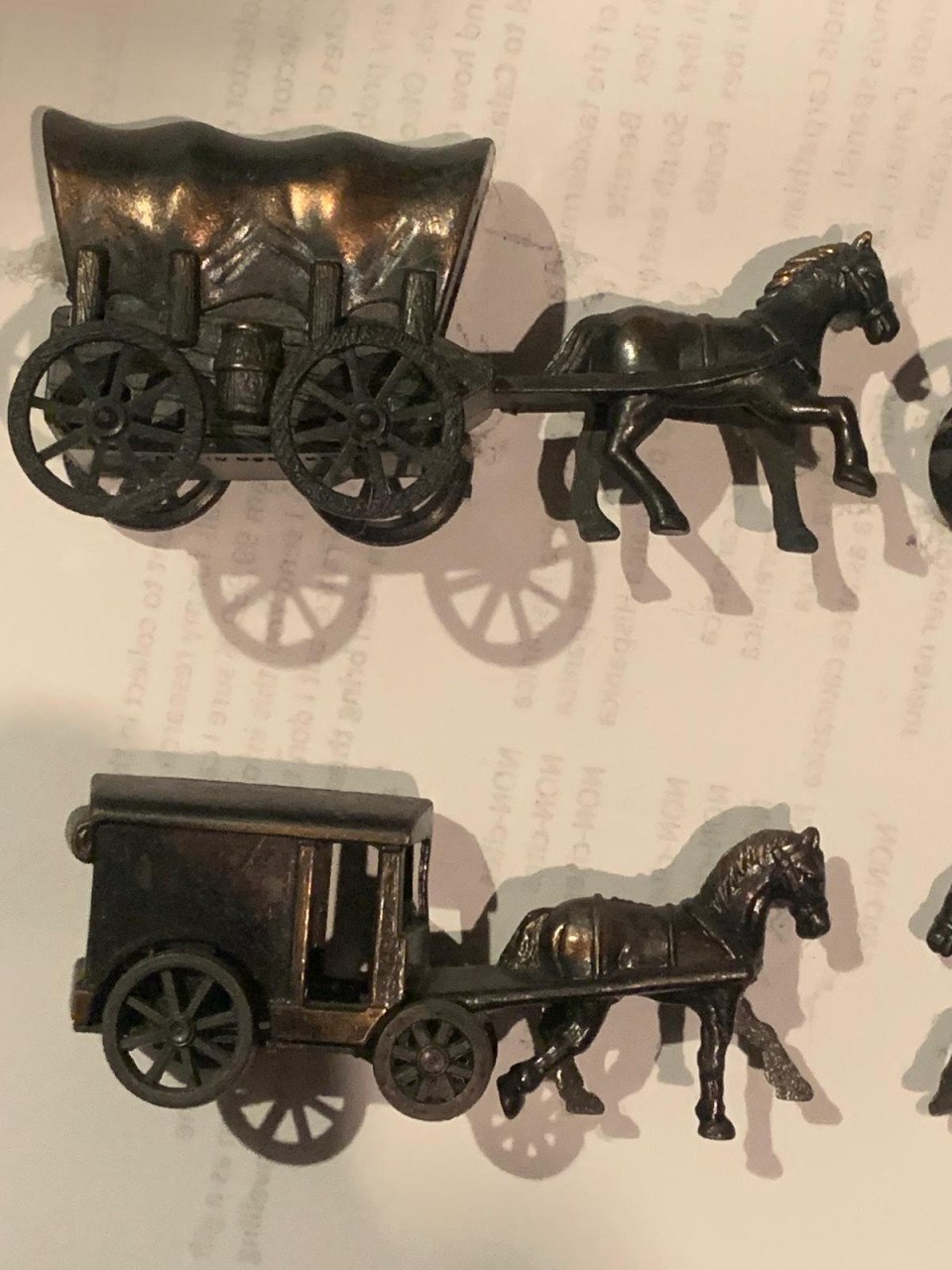 Te koop; paard pony rijtuig koets puntenslijpers kado