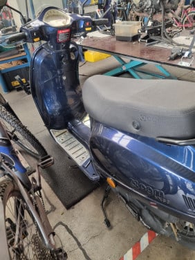 Scooter AGM