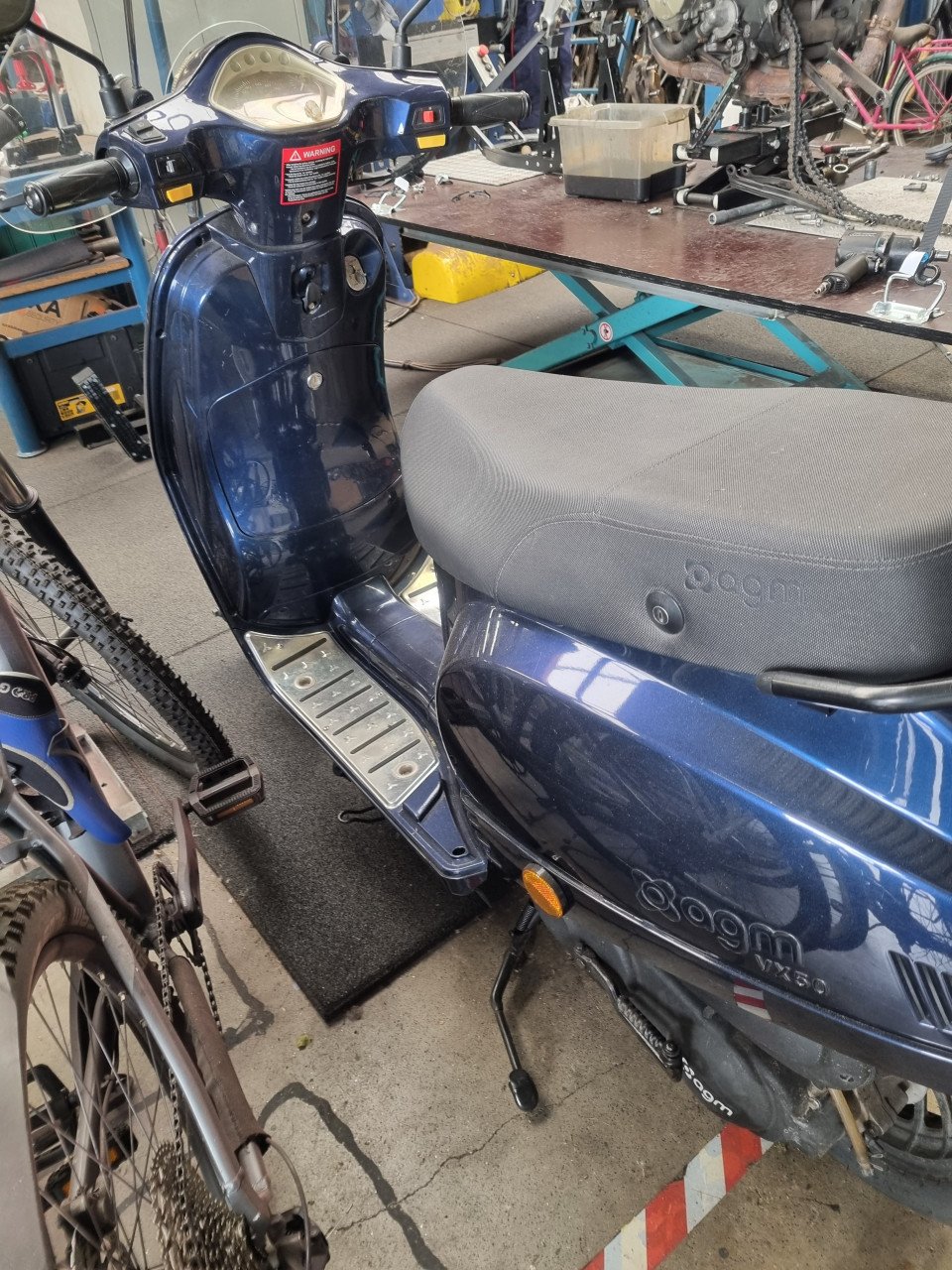 Scooter AGM