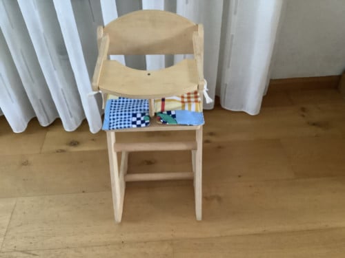 Poppen kinderstoel