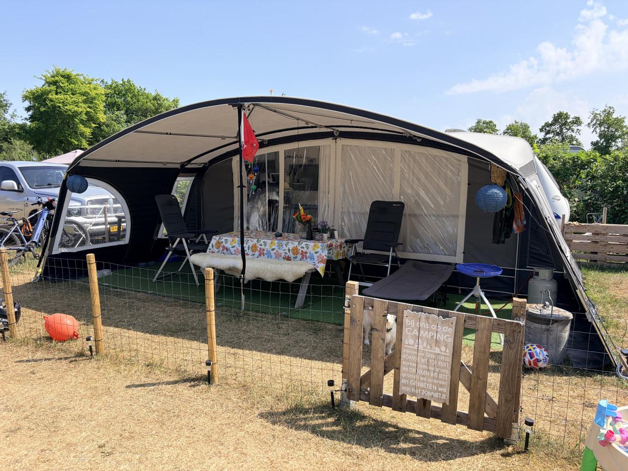 Hobby 540UL met Dorema Onyx voortent&luifel