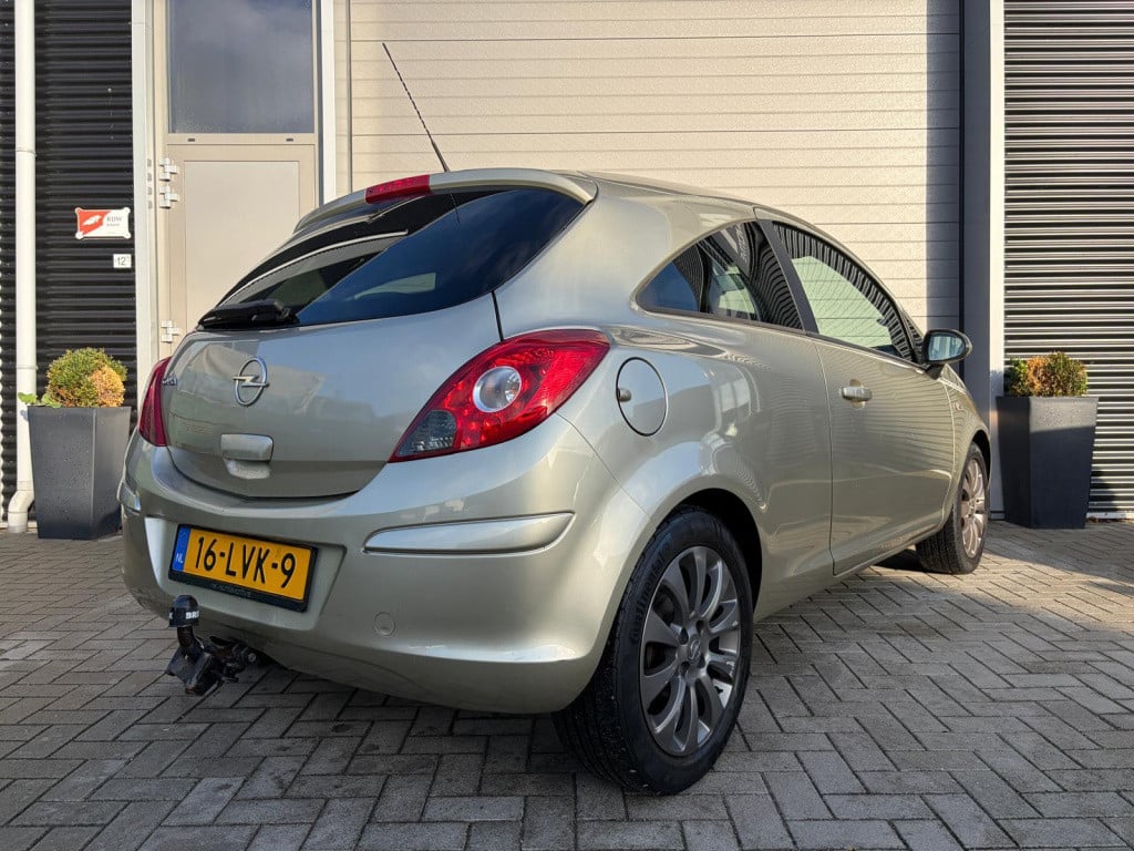 Opel Corsa 1.2-16v '111' edition/133.000 nap/cruise ctrl/airco/trekhaak/