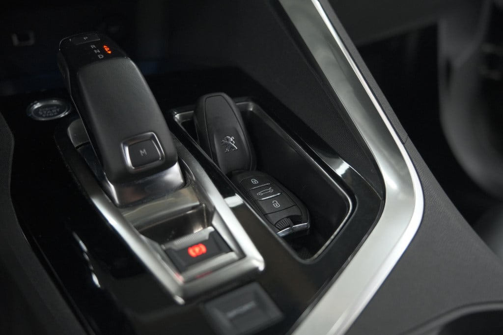 Peugeot 3008 1.6 puretech 180 gt line | camera | dodehoekdetectie | adaptie