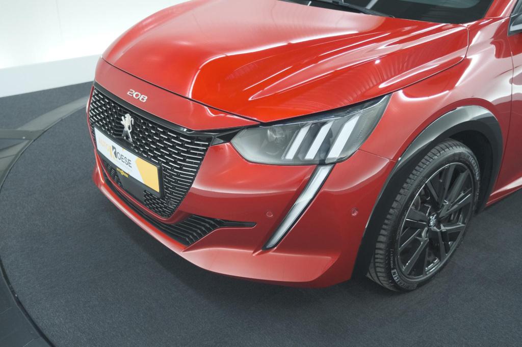 Peugeot 208 1.2 puretech 130 gt | alcantara pack | panoramadak | dodehoekde