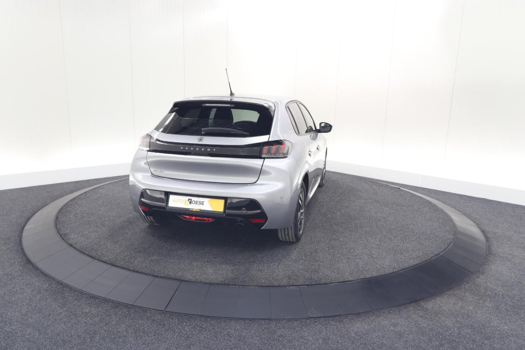 Peugeot 208 puretech 100 allure | camera | navigatie | apple carplay | park