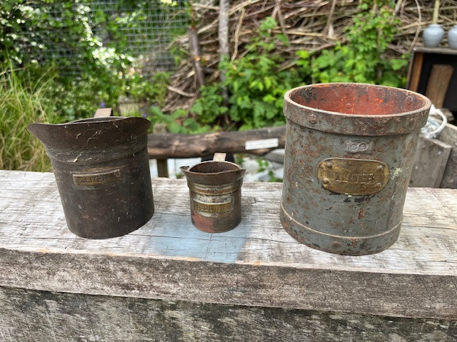 Maatbekers metalen antiek