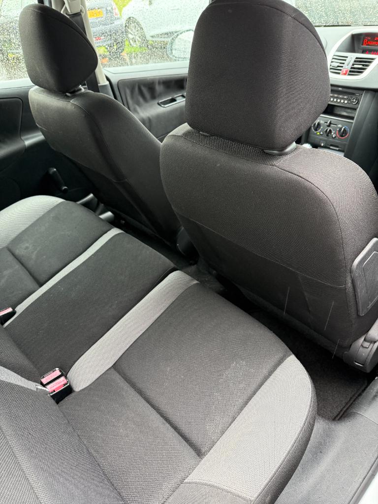 Peugeot 207 1.4 look - airco - nieuwe koppeling