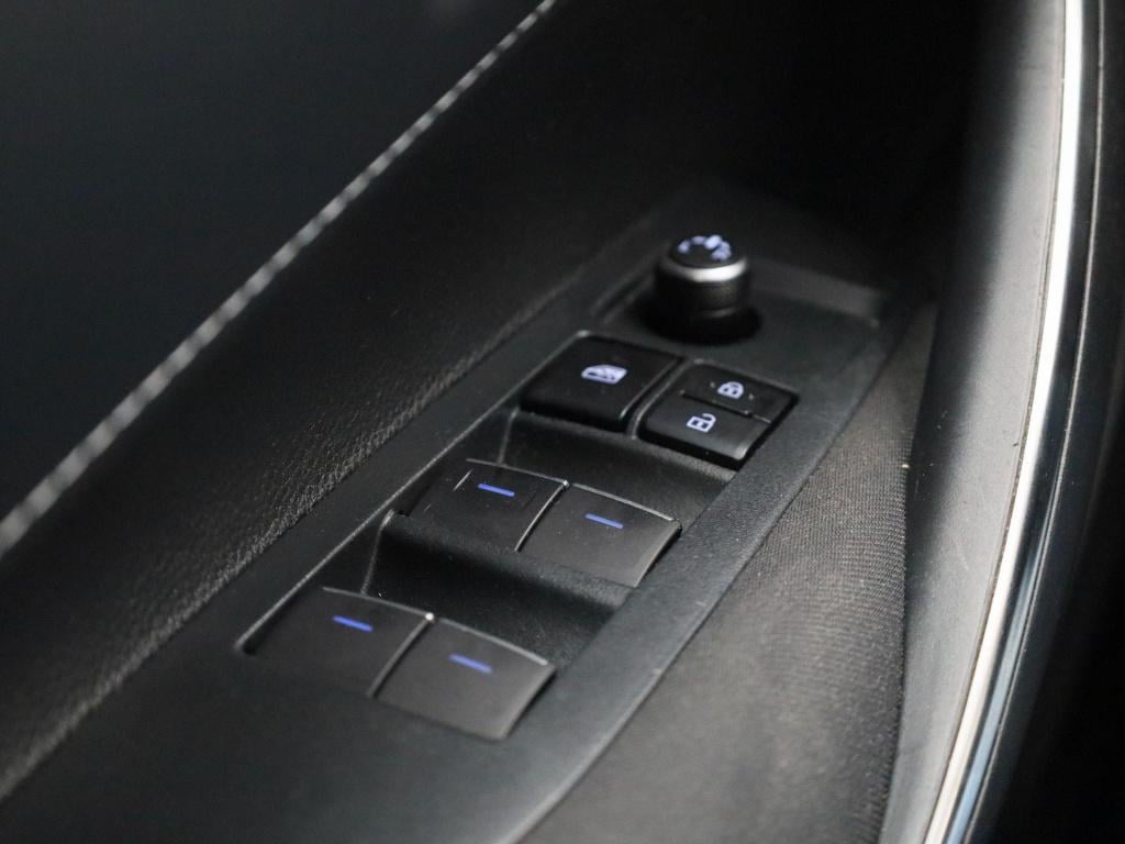 Toyota Corolla Touring Sports 1.8 hybrid business | automaat | navigatie | 