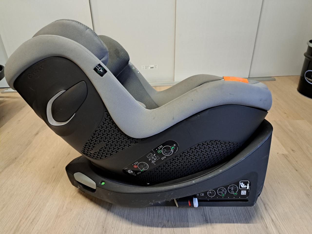 Draaibare CYBEX Sirona Gi i-Size Plus met ISOFIX