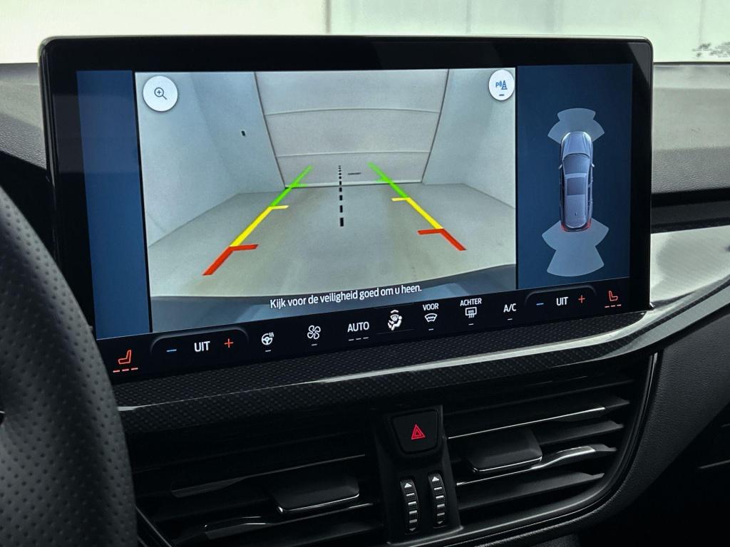 Ford Focus wagon 1.0 ecoboost hybrid st-line | automaat | climate control |