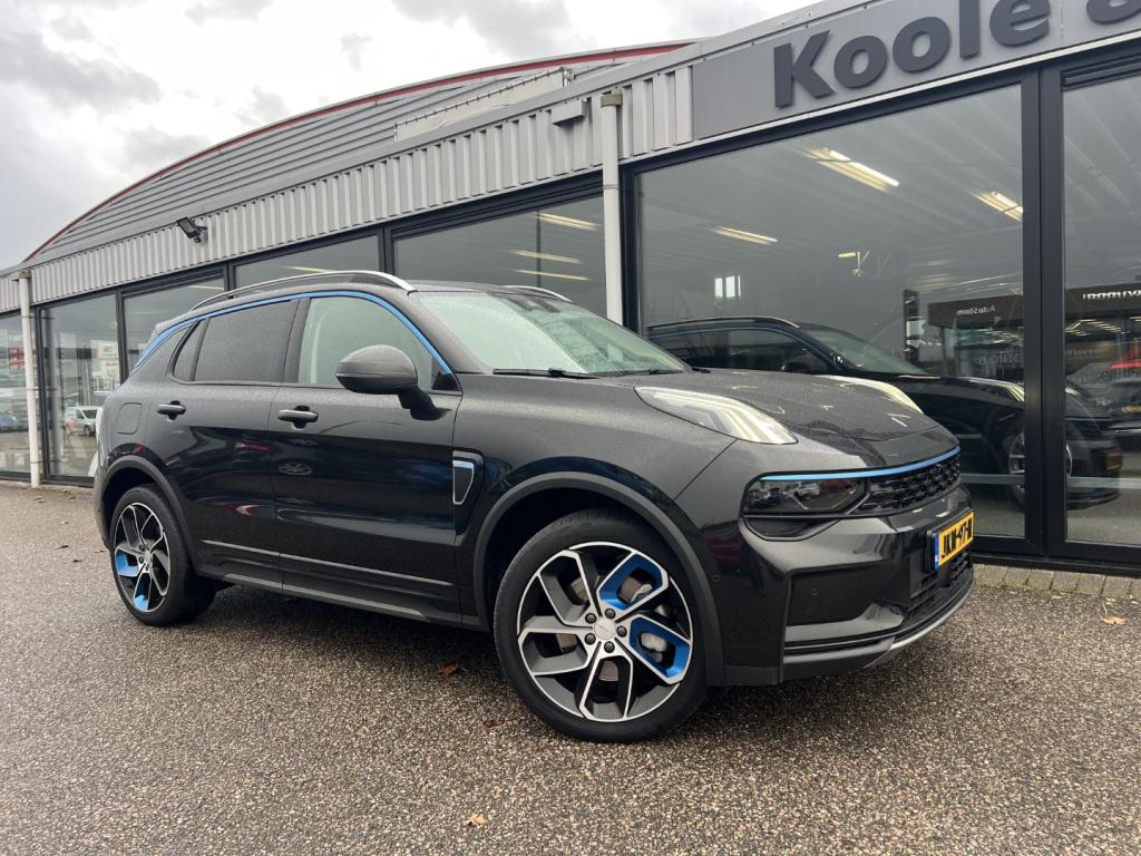 Lynk & Co 01 1.5 261pk plug in hybrid , pano dak , 360gr camera , adaptive 