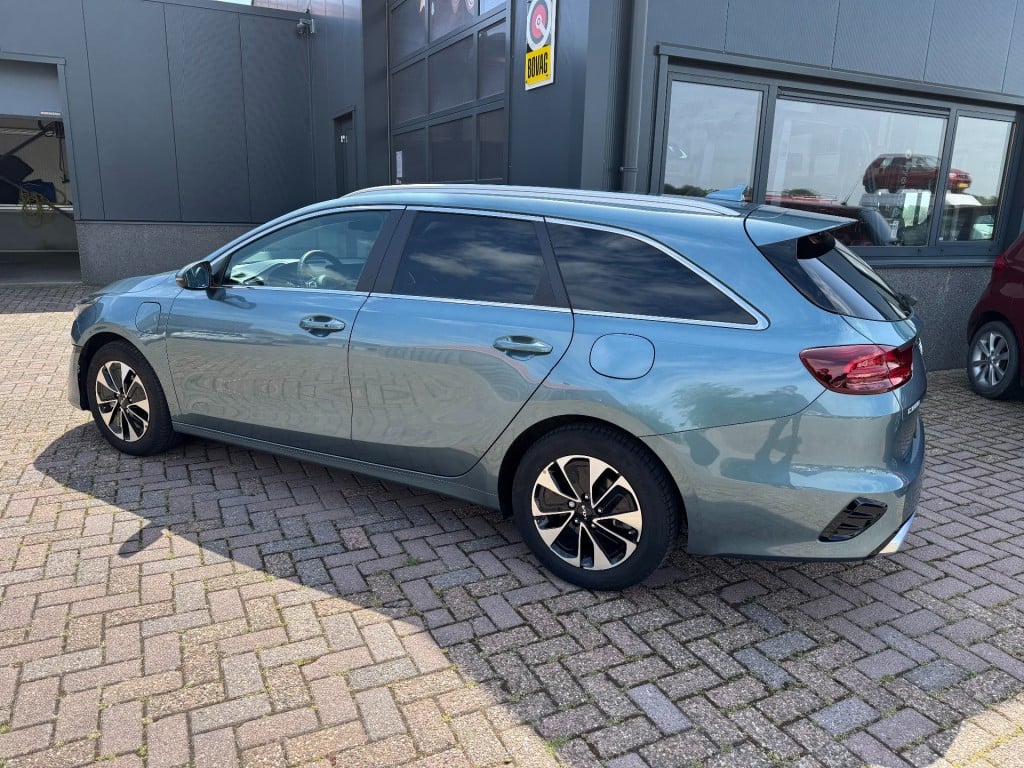 Kia Cee'd 1.6 gdi phev dynamic plusline