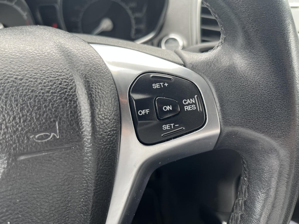 Ford Ecosport 1.0 ecoboost titanium | climate control | parkeersensoren ach