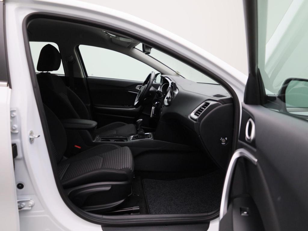 Kia Cee'd 1.0 t-gdi dynamicline | parkeer sensoren | navigatie | apple carp