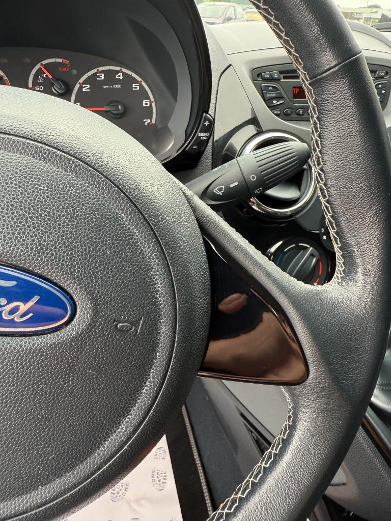 Ford KA 1.2 metal - airco - lage kmstand
