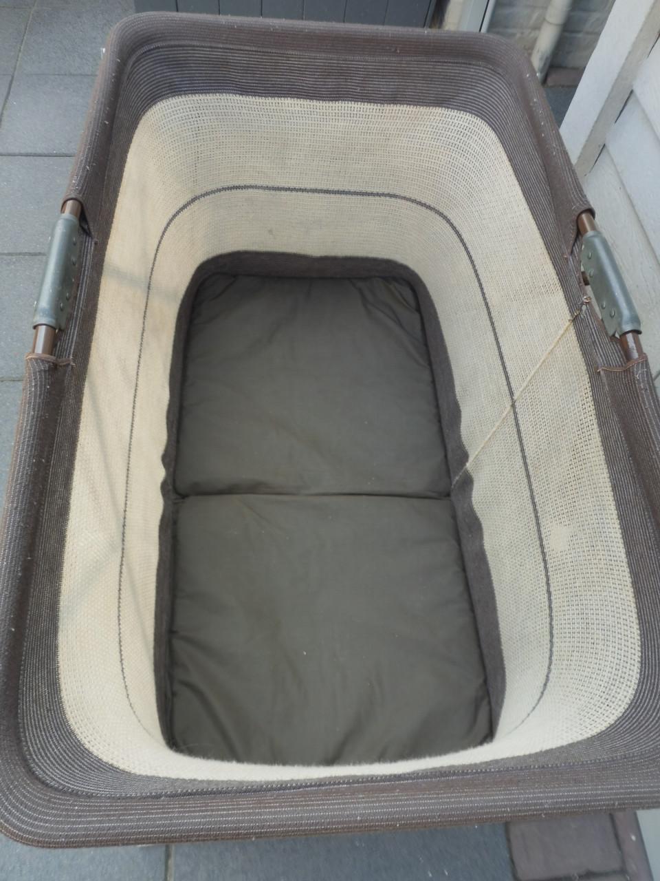 Logeer-/campingbed