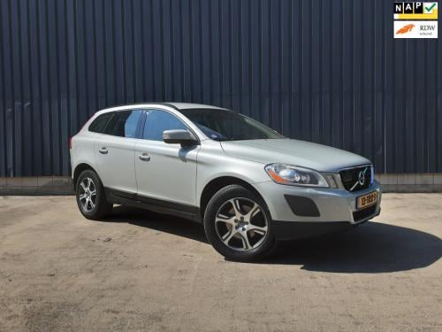 Volvo XC60 2.0 t5 momentum