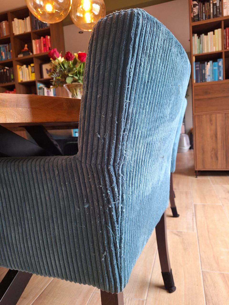 4 eetkamerstoelen voor €25,-