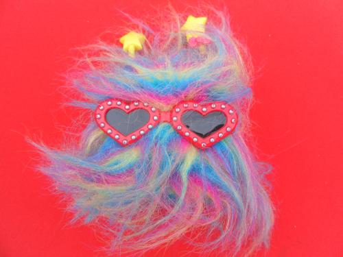 SOORT FURBY`S + 6 KLEINE POPJES