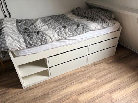 éénpersoonsbed - semi-hoogslaper met lades (niet IKEA)