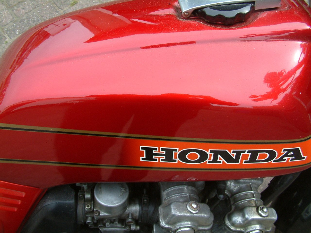 Cb 750 1978   type bol d'or    slechts  17500km