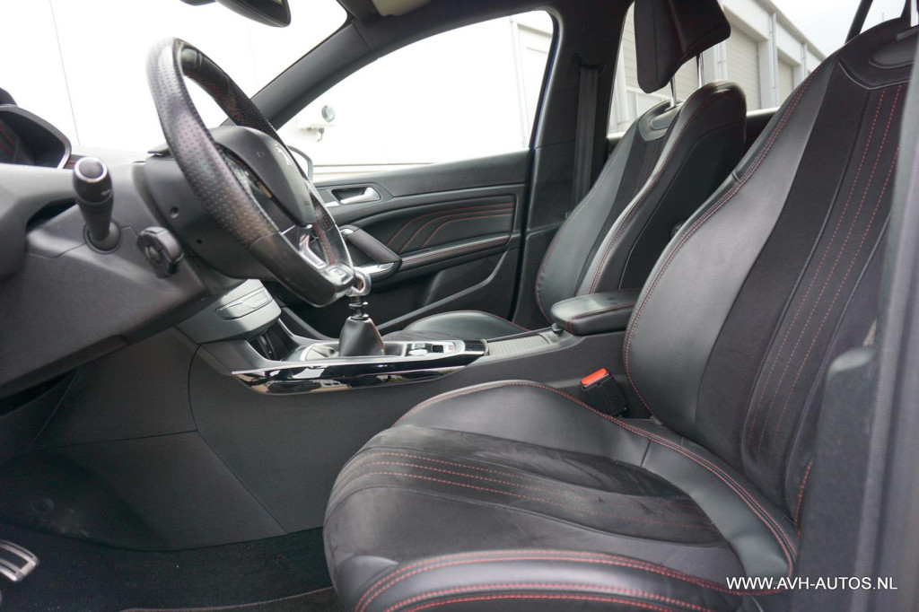 Peugeot 308 1.6 e-thp gt 205 pk