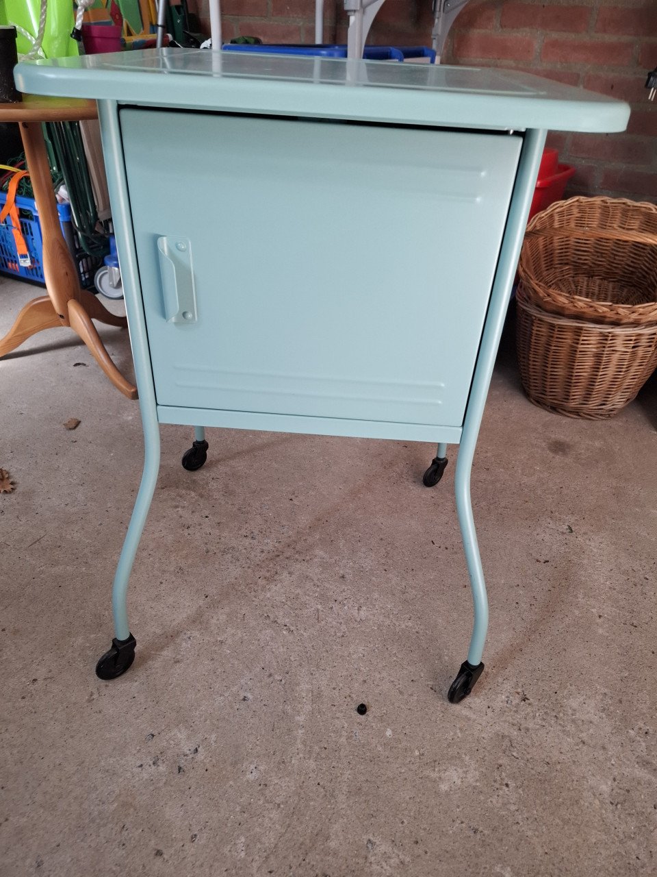 2 nachtkastjes ikea