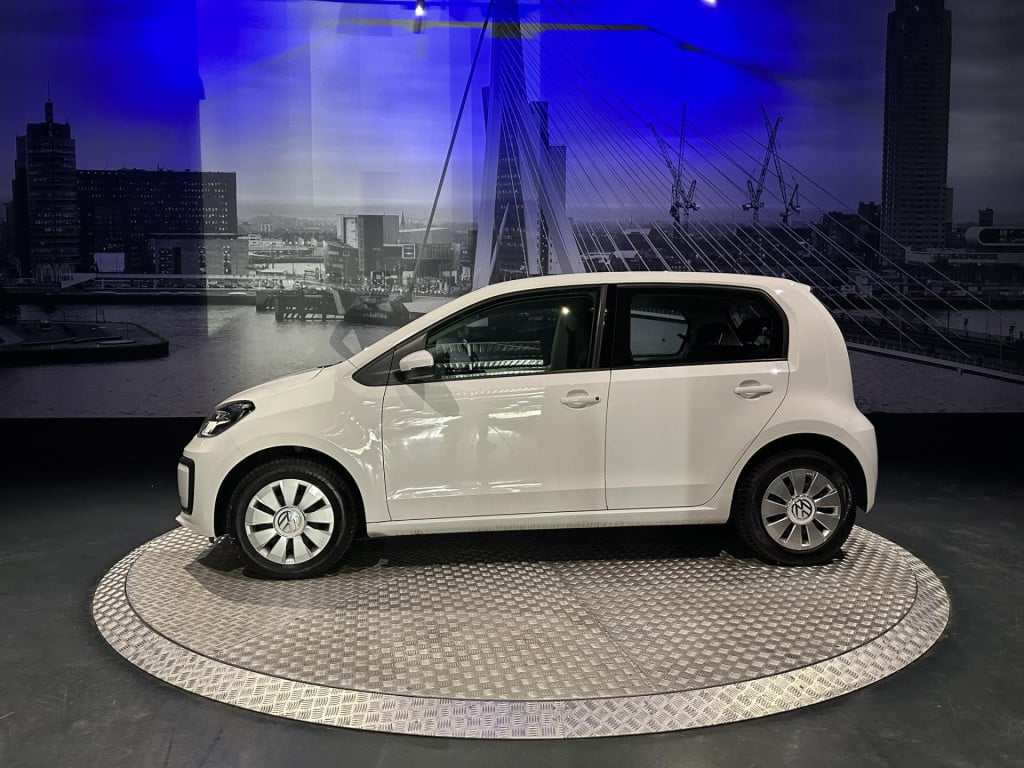 Volkswagen UP! 1.0 bmt move up! *camera*pdc*cruise*