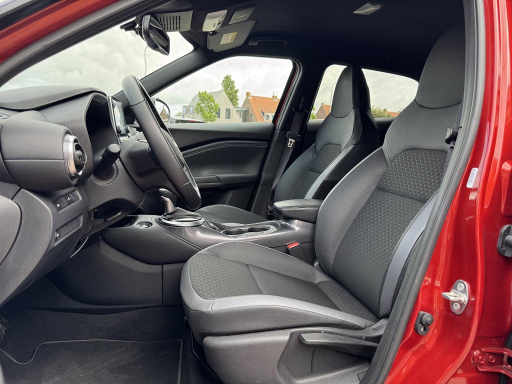 Nissan Juke 1.6 hybrid n-connecta parking pack