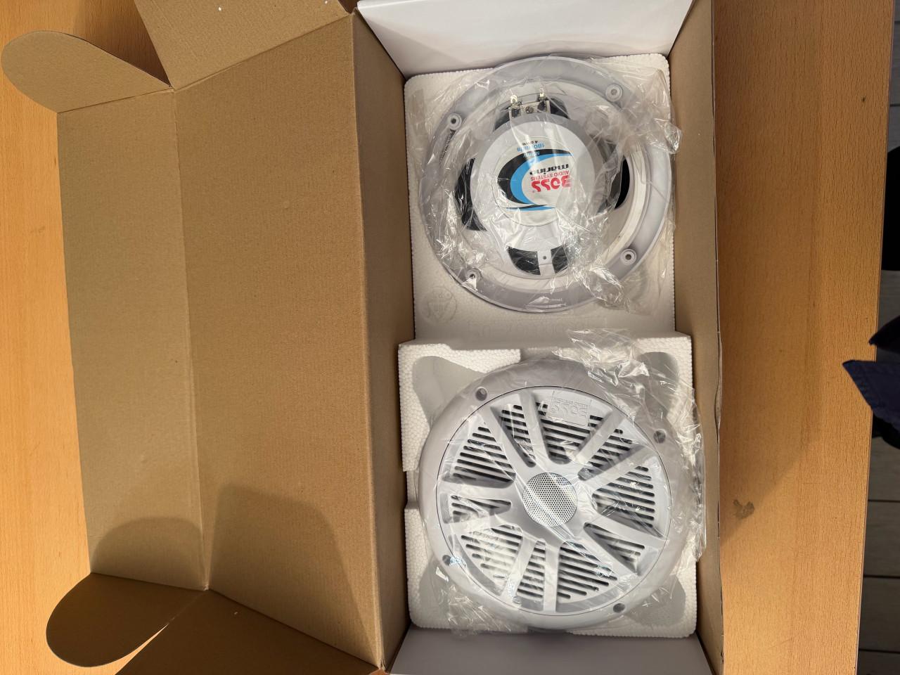 Boss watersport radio