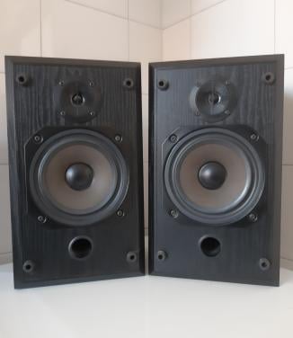 B&w 200 serie speakers