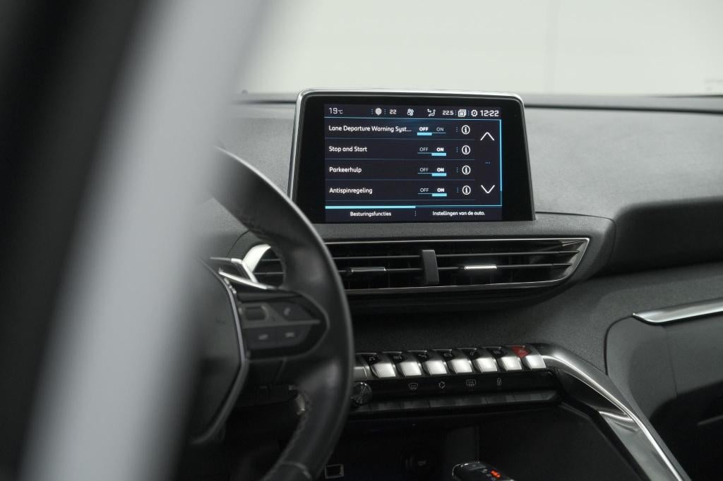 Peugeot 3008 puretech 130 gt line eat8 | trekhaak | camera | parkeersensore