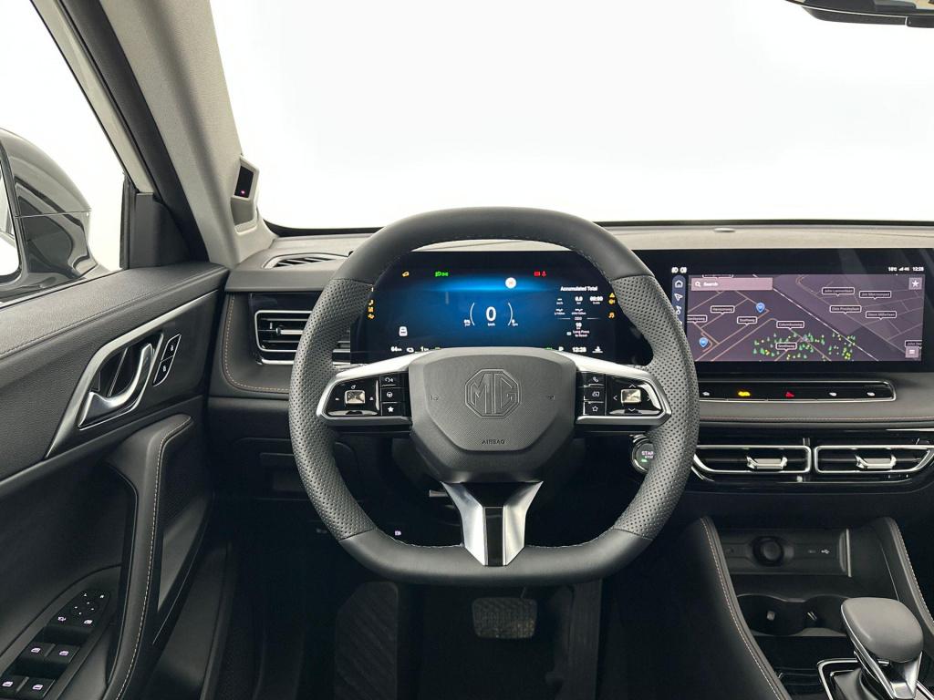 MG Hs mg phev 1.5 luxury madness deal edition