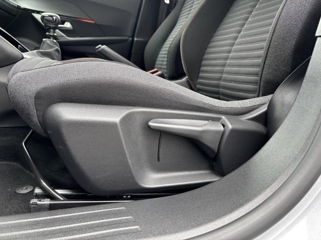 Peugeot 2008 1.2 puretech active
